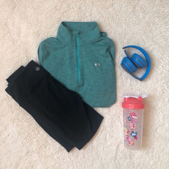 Under Armor Quarter Zip - Picture 2 of 6